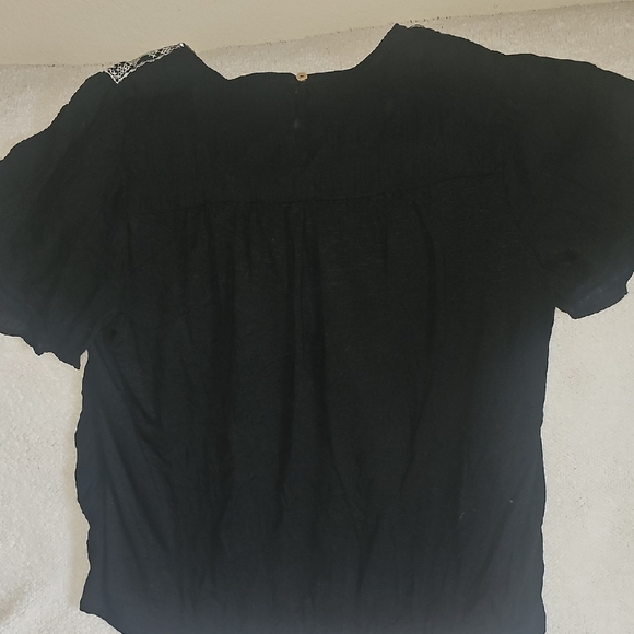 Knox Rose Black Blouse with White Embroidery - Picture 4 of 4